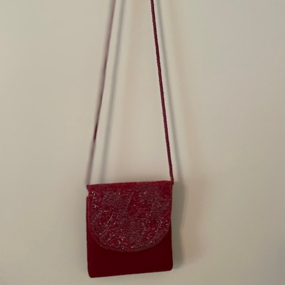 Dark red beaded going out bag - Picture 3 of 4